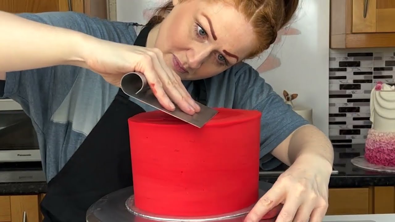 How to Cover a Cake with Connors Buttercream Silk