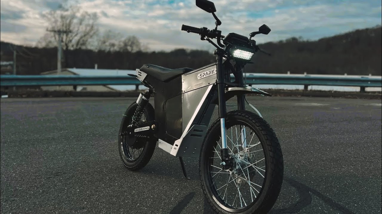 Spark Cycleworks Javelin: Black Paint + Carbon Fiber Panel.