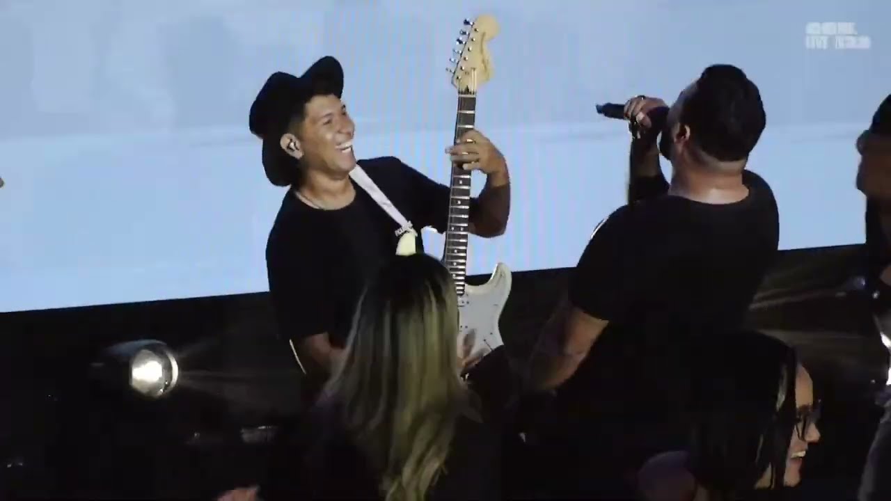 John Dias - Dan&ccedil;ar Na Chuva (Conf. LIVE 2K23) Comunidade Da Na&ccedil;&otilde;es Fortaleza 05/08/2023