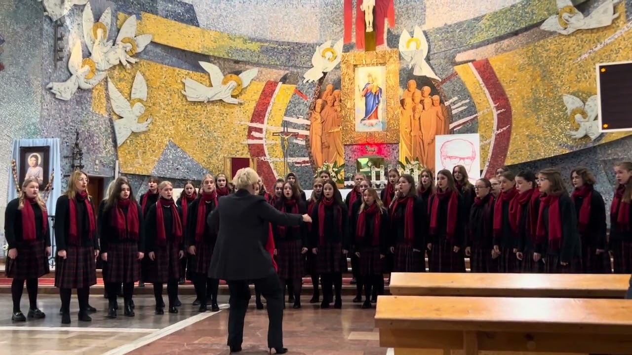 SKOWRONKI Girls' Choir, Alicja Szeluga | Angele Dei by Jan Krutul
