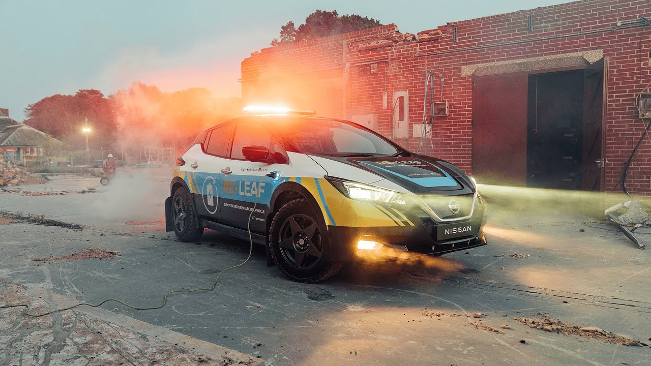 Nissan RE-LEAF: 100% electric emergency response vehicle concept.