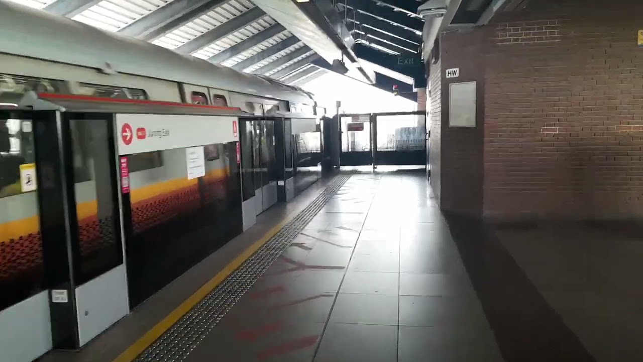 [Chinese New Year day] MRT departing NS10 Admiralty station