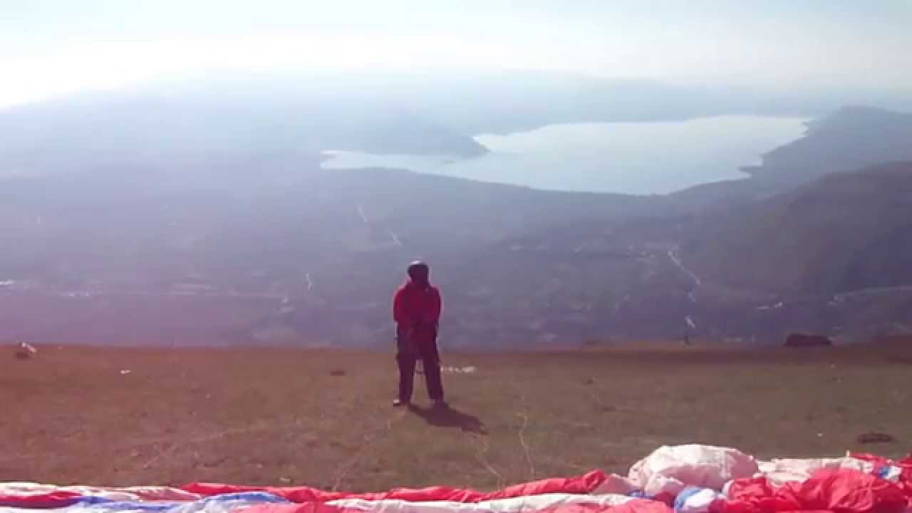 Paragliding reverse take off and thermalling.kaimak tsalan.Greece