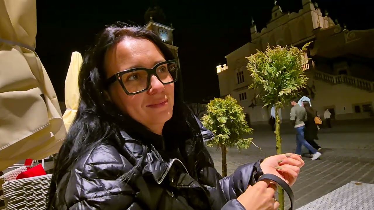 Zmęczeni ale weseli wracamy do domu - Kraków Stare Miasto 