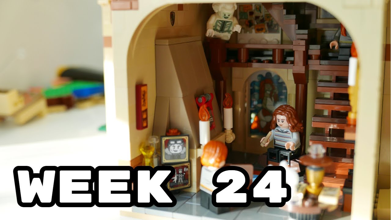 Building Hogwarts in LEGO | Week 24 -  The Gryffindor Common Room