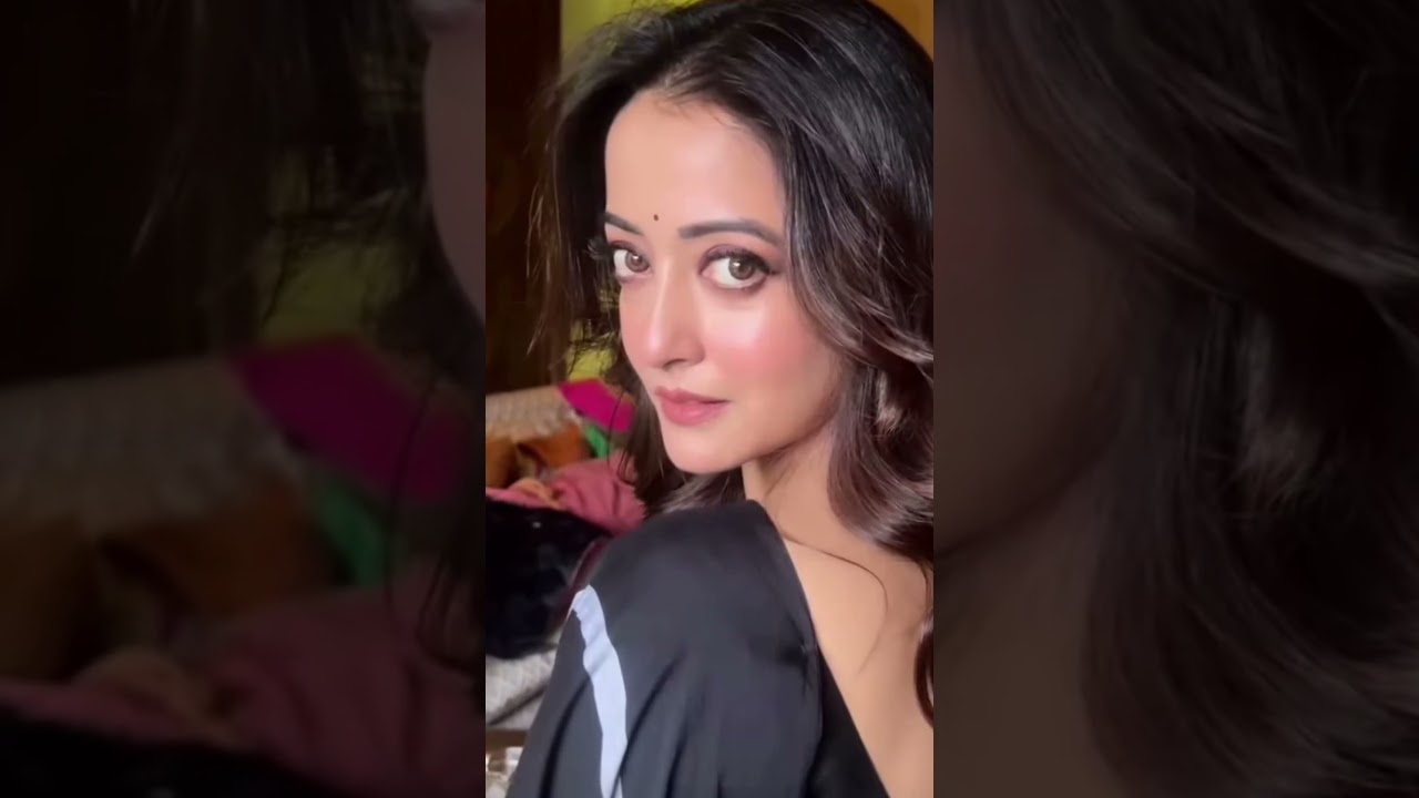 Raima Sen Eyes like Ocean