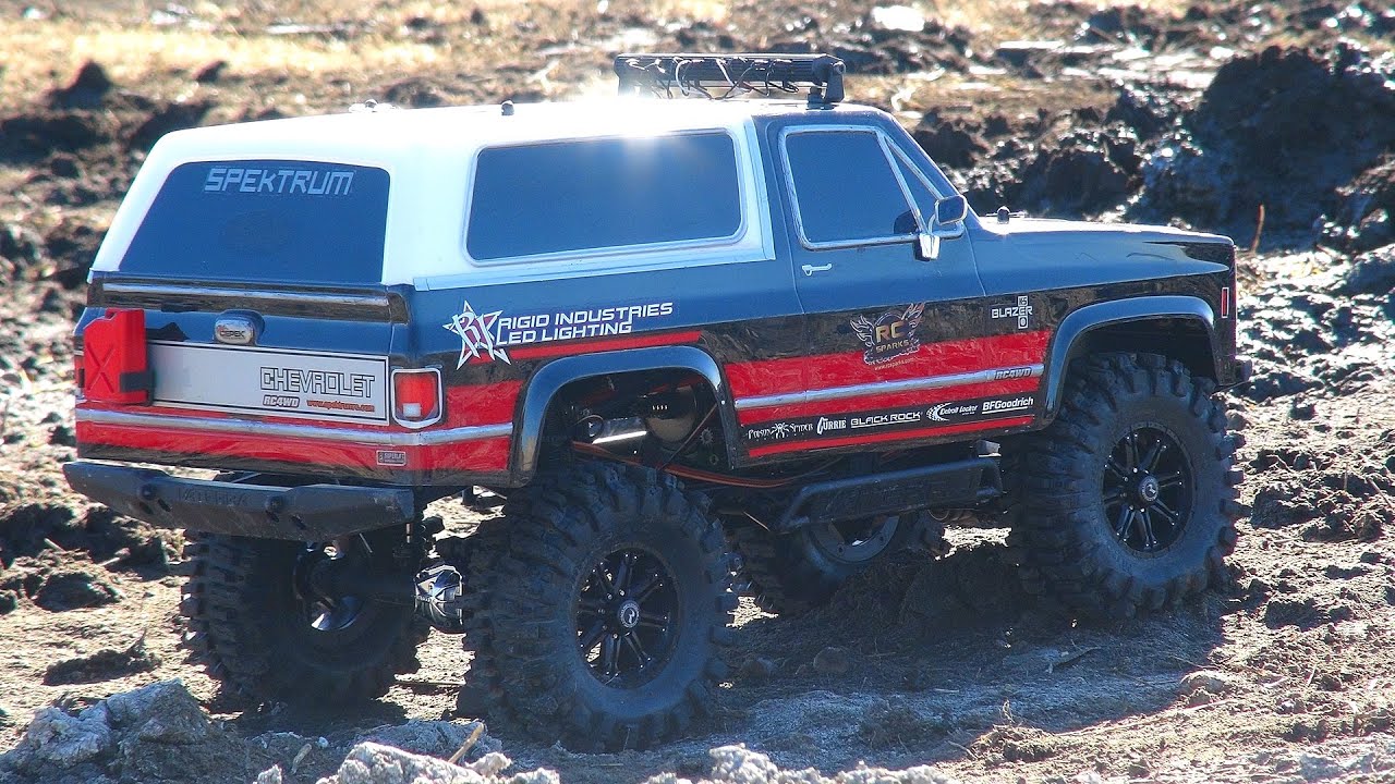 RC ADVENTURES - Mud Bogging in a Chevy K5 Blazer 4x4 - Vaterra Ascender