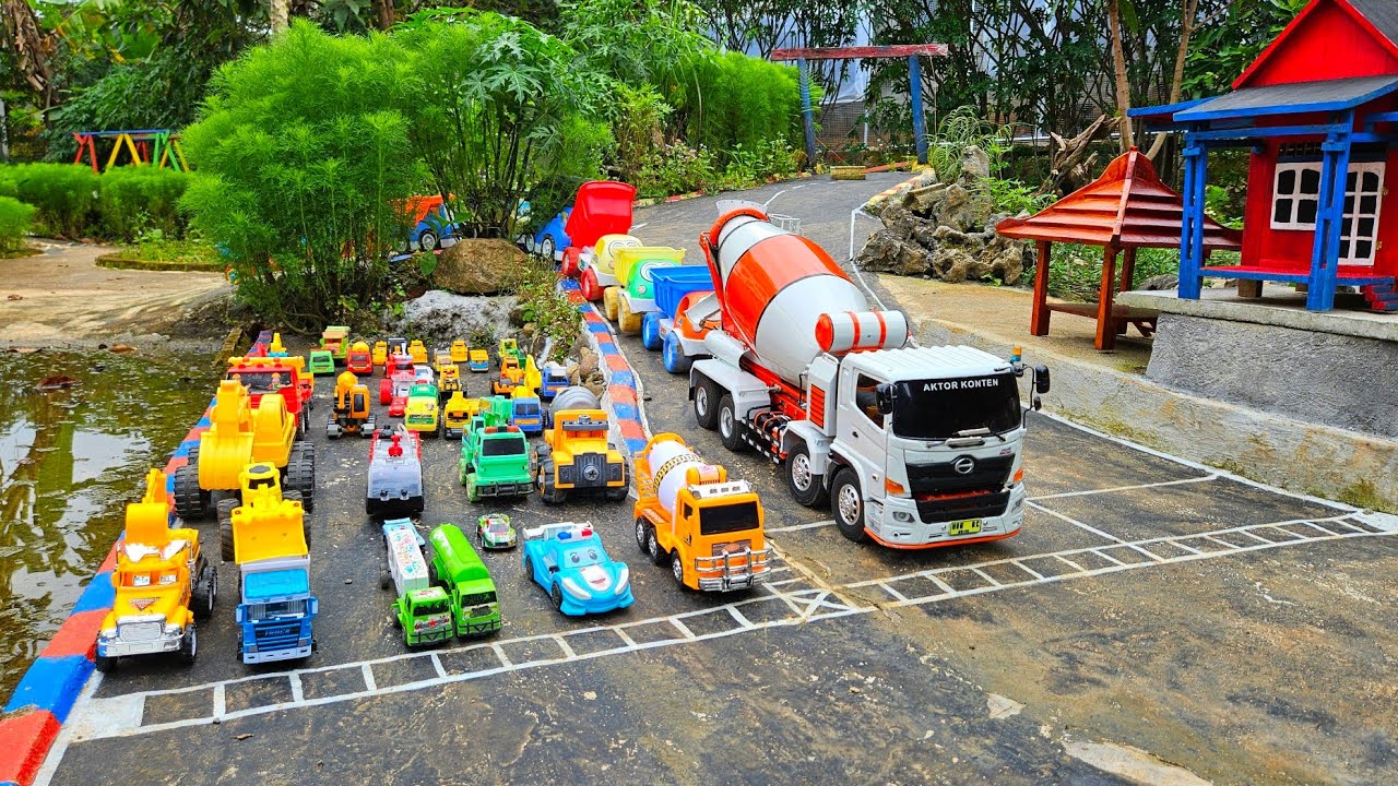 MAIN RC Mobil Truk Molen Panjang Bongkar Mobil Mobilan Truk Molen, Forklift, Buldoser, Truk Tambang 