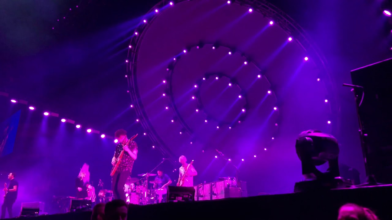 Paramore - Still Into You - Live @ O2 Arena London 12/1/2018