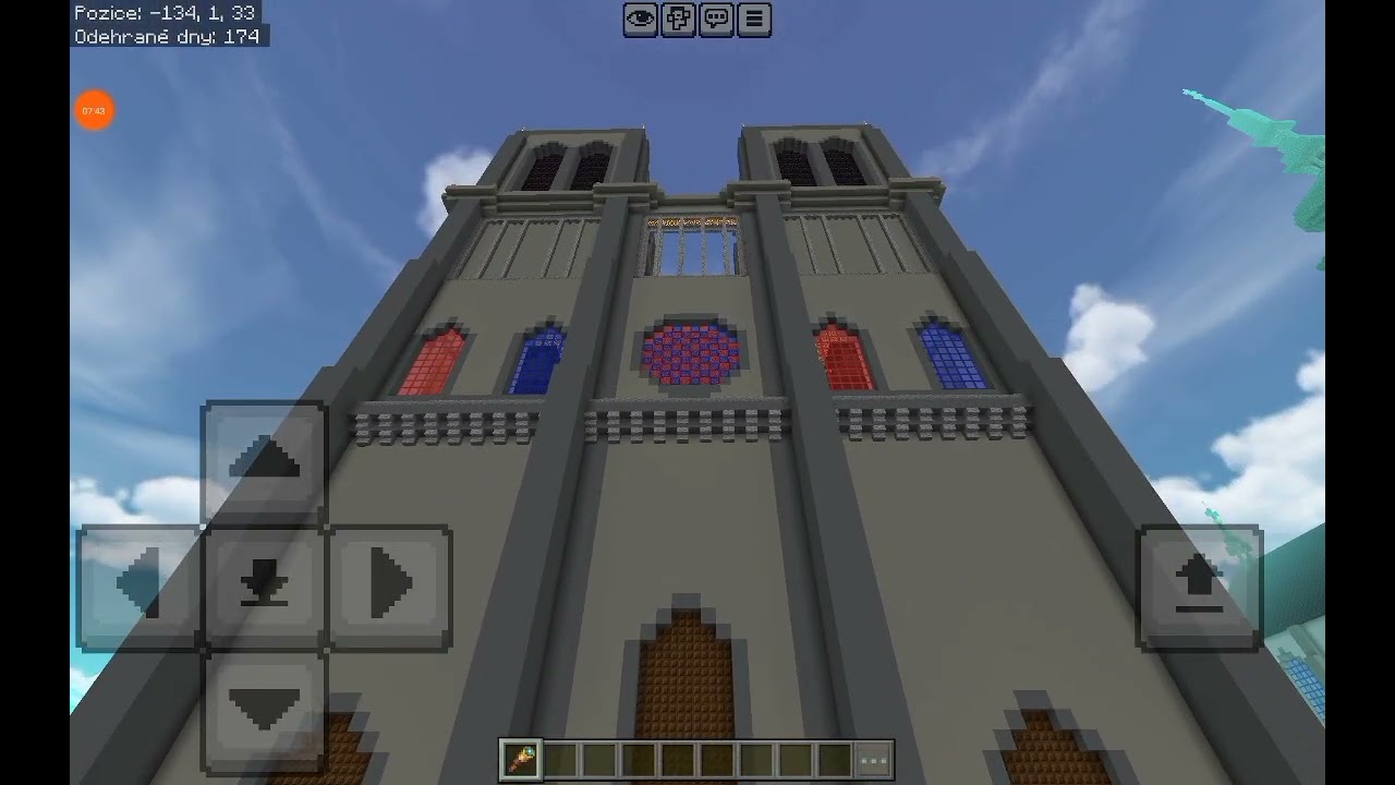 Paříž, katedrála Notre Dame v Minecraftu.