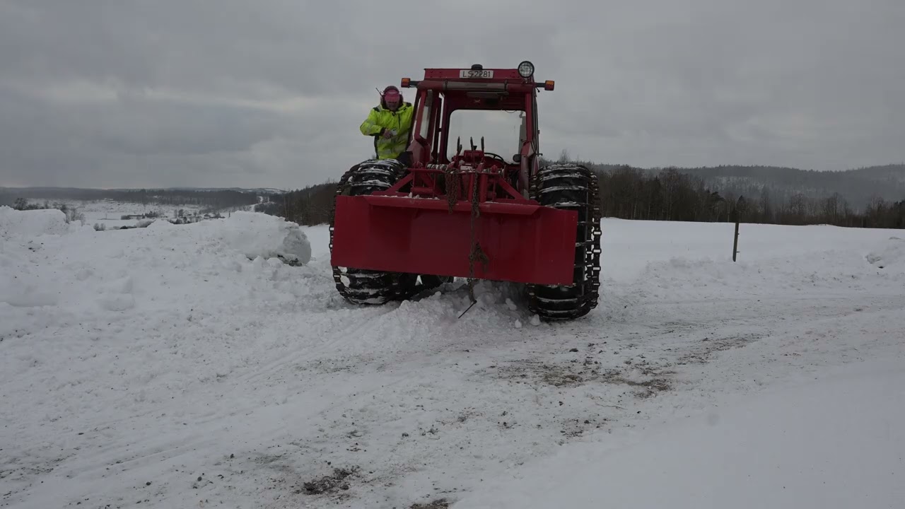 MF 165 avec double treuil Igeland 3000-2