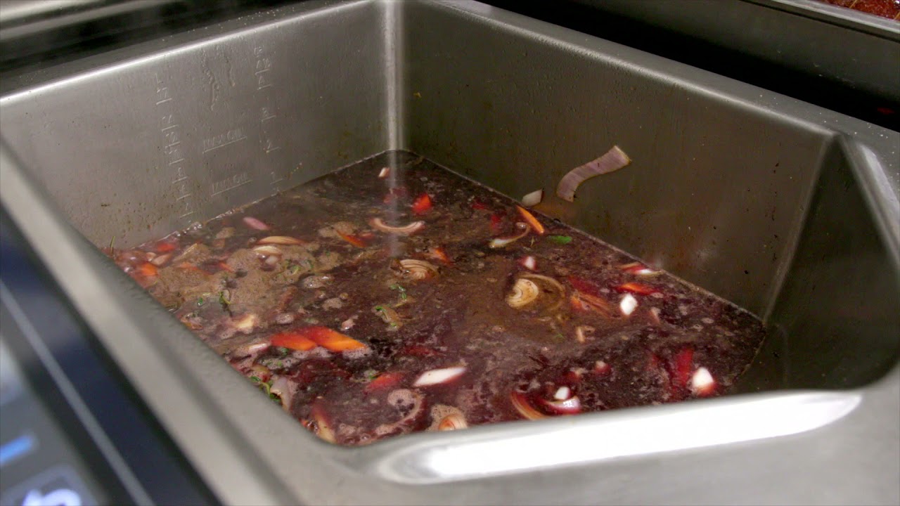 Recette de paleron de bœuf braisé basse température dans l’iVario | RATIONAL