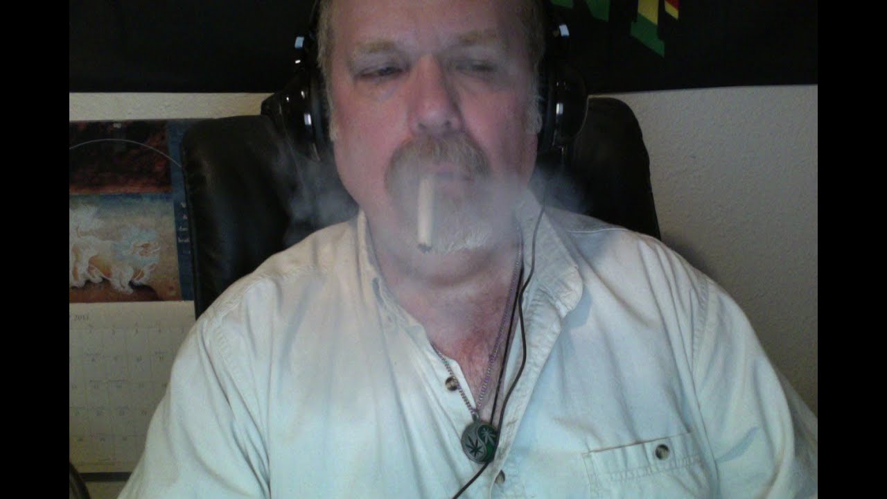 Steve Elliott at Hempstalk 2013: Smoking Marijuana Doesn't Hurt Your Lungs