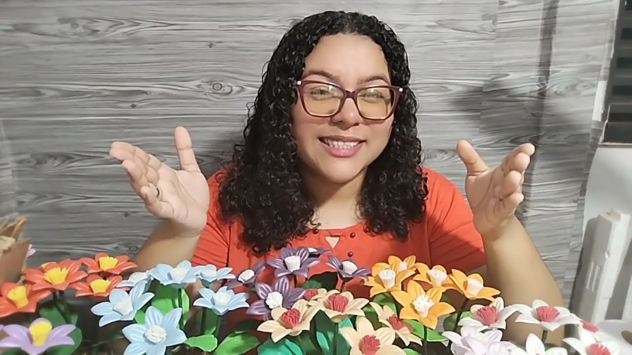 Vasinho com a Flor Jasmim em E.v.a para o dia dos Finados/ Venda apartir de R$15,00