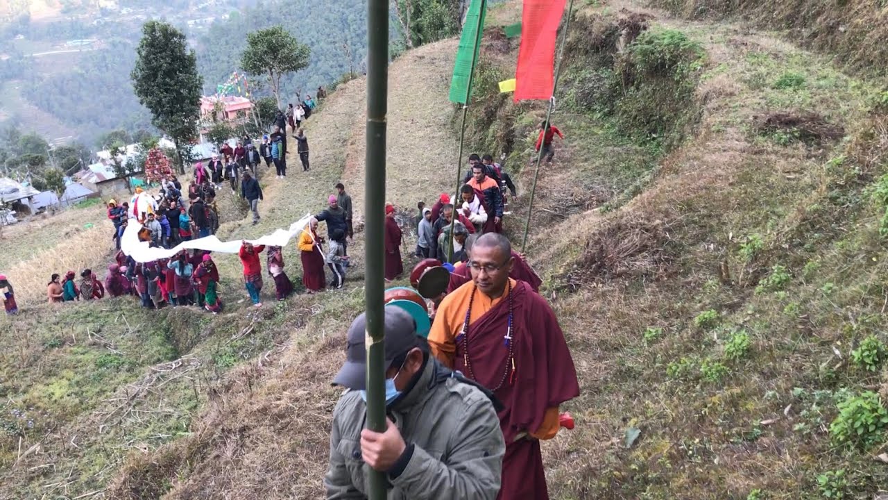 Sindhupalchok sunkosi ratankot#lama phurba wangel mheme parlok hunuvako#ཨོཾ་མ་ཎི་པདྨེ་ཧཱུཾཿ  །