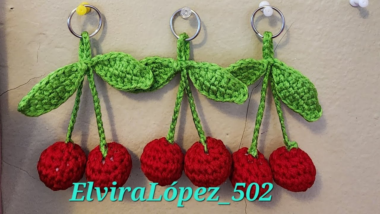 Llaveros de Cerezas 🍒 a crochet.