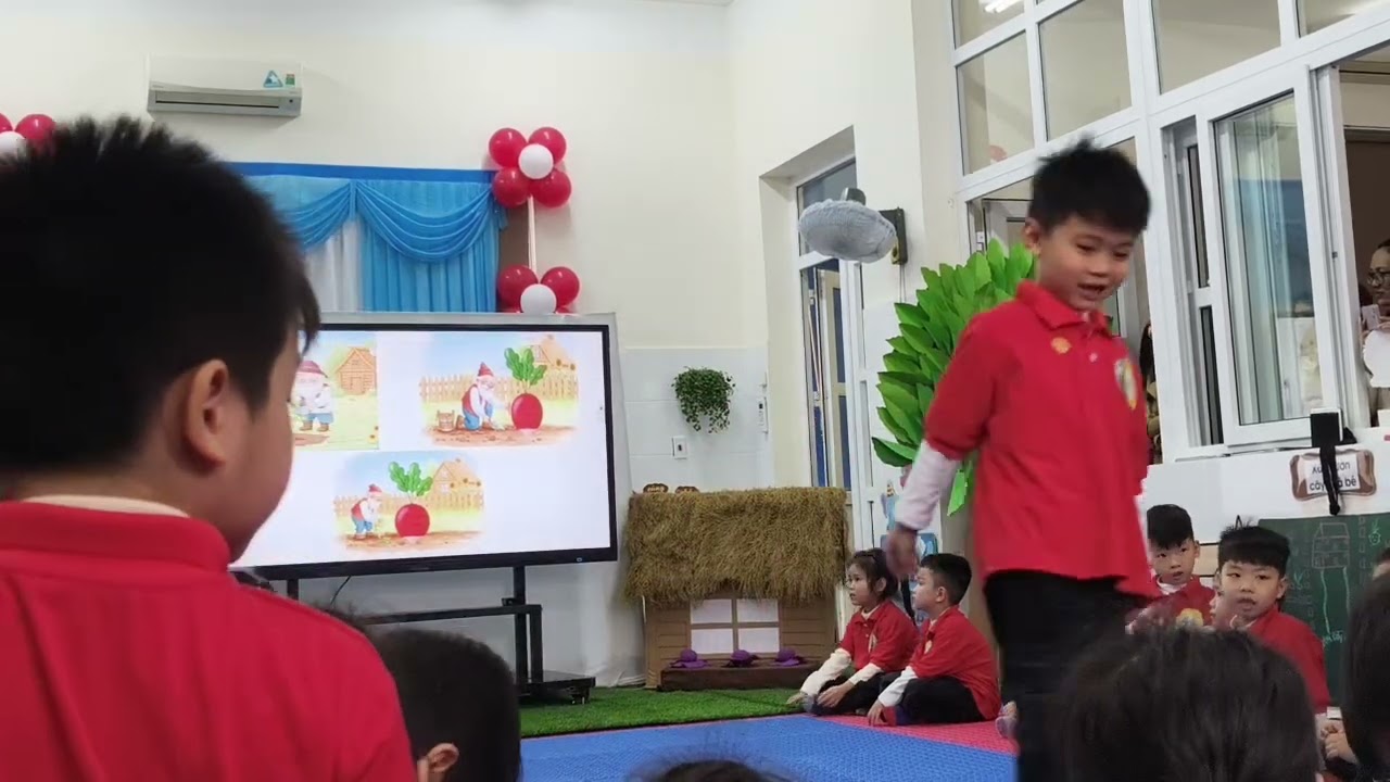 Dạy trẻ kể lại truyện nhổ củ cải