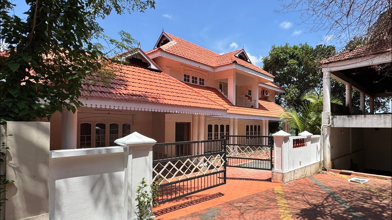 Used House for Sale in Ernakulam | 10 Cent, 2400 Sqft, 4 BHK | Very Urgent Sale