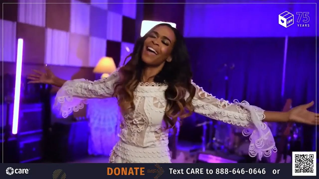 Michelle Williams sings 