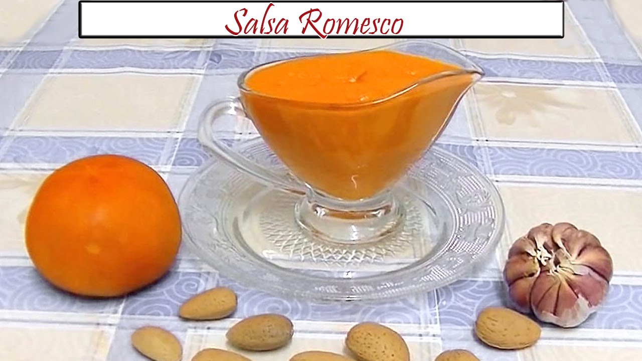 Salsa Romesco a mano en mortero | Receta de Cocina en Familia