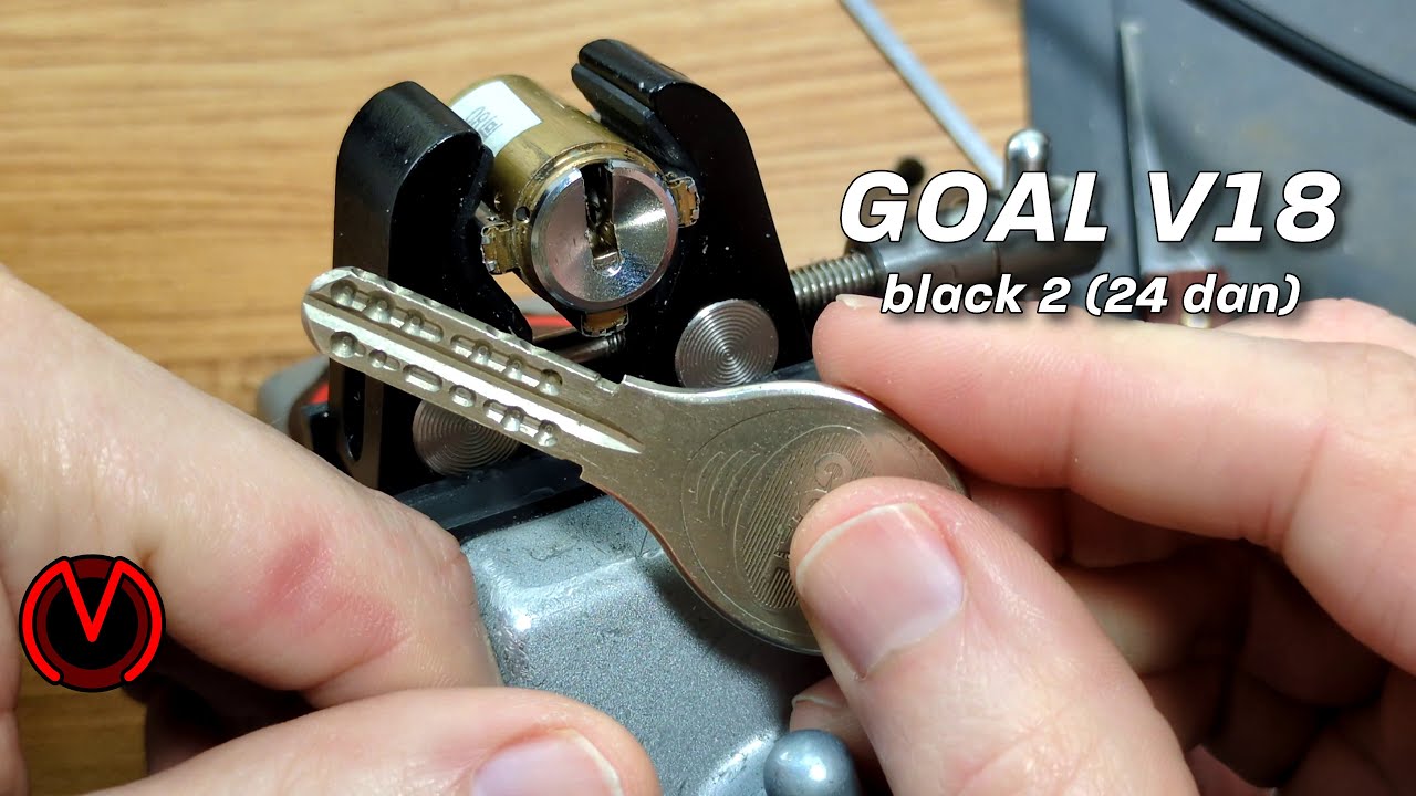 GOAL V18 - pick, no gut - black 2 (24 dan)
