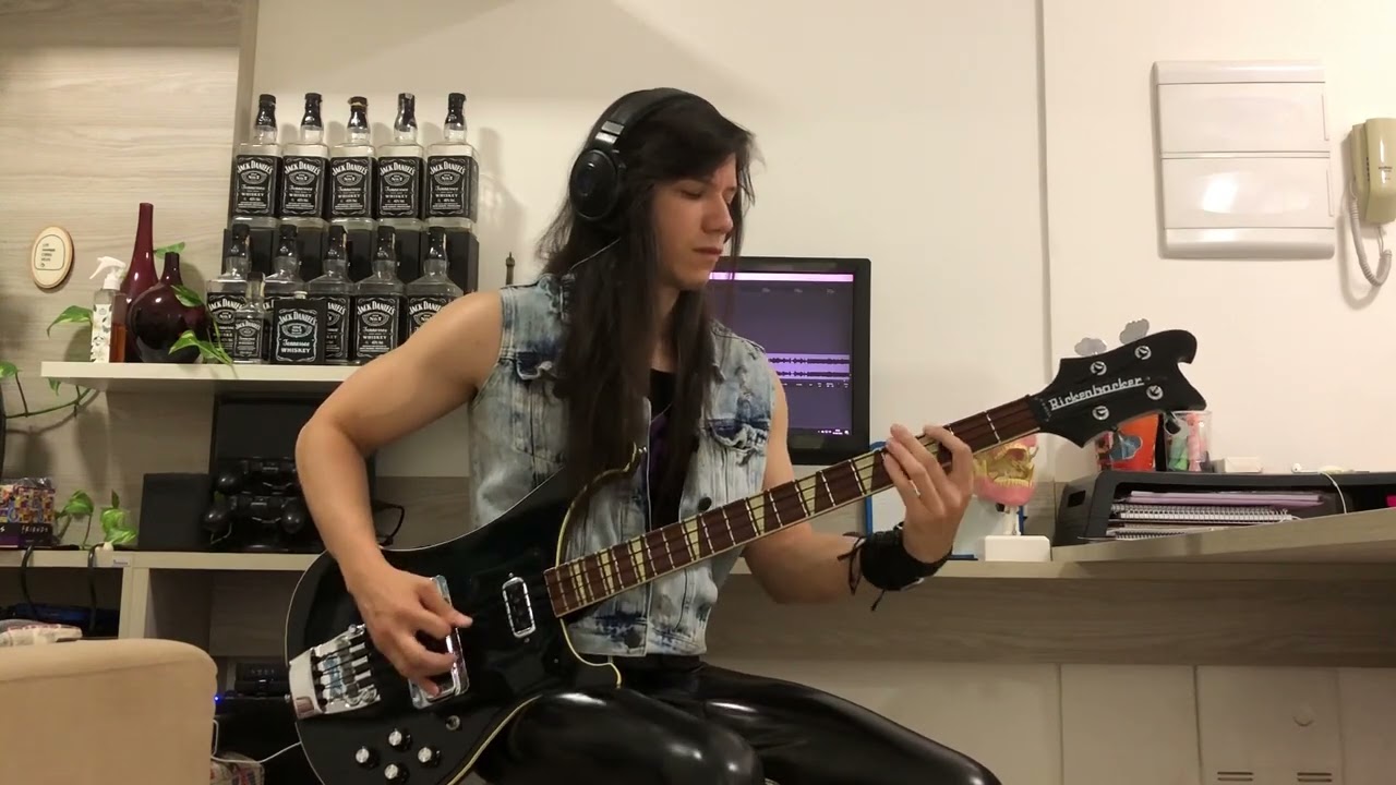 Yngwie Malmsteen - Far Beyond the Sun (Bass Cover)