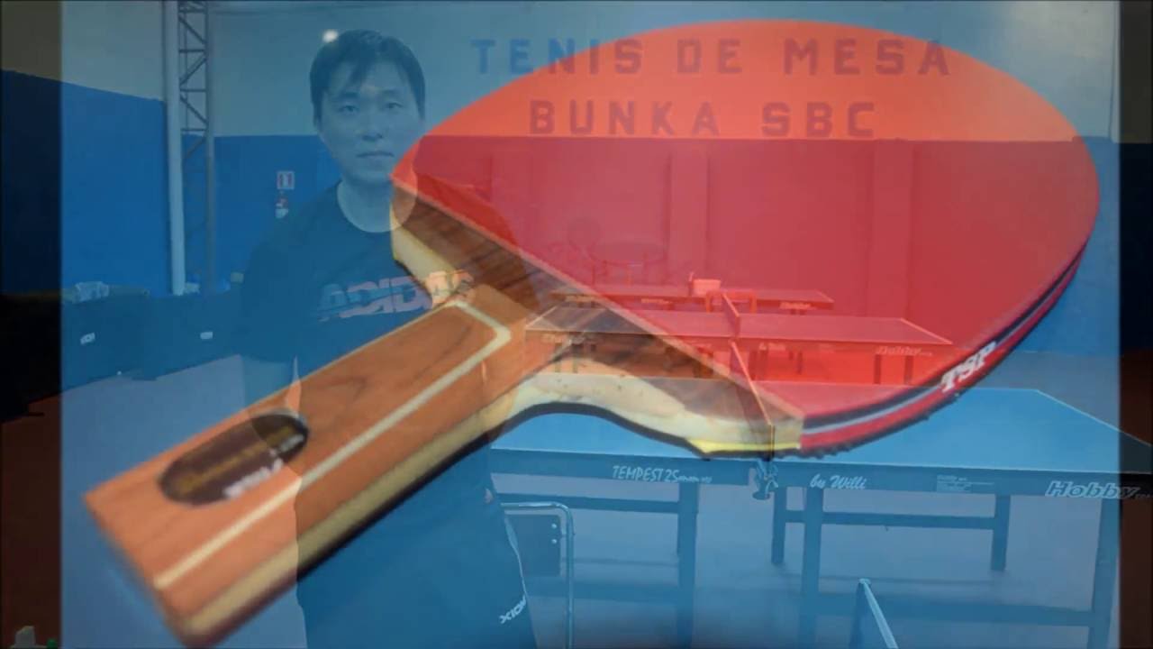 Montagem de raquete de tênis de mesa