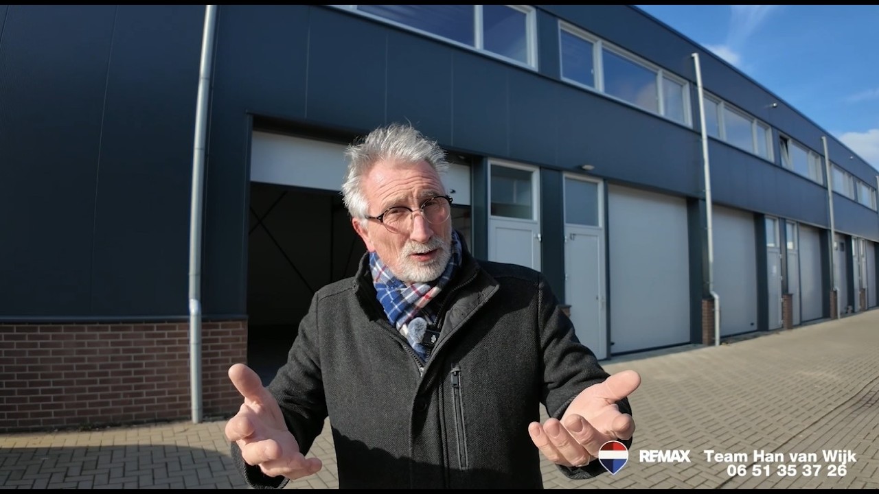 Bedrijfshal Enkhuizen Traanbok 4 G met introductie REMAX makelaar Han van Wijk