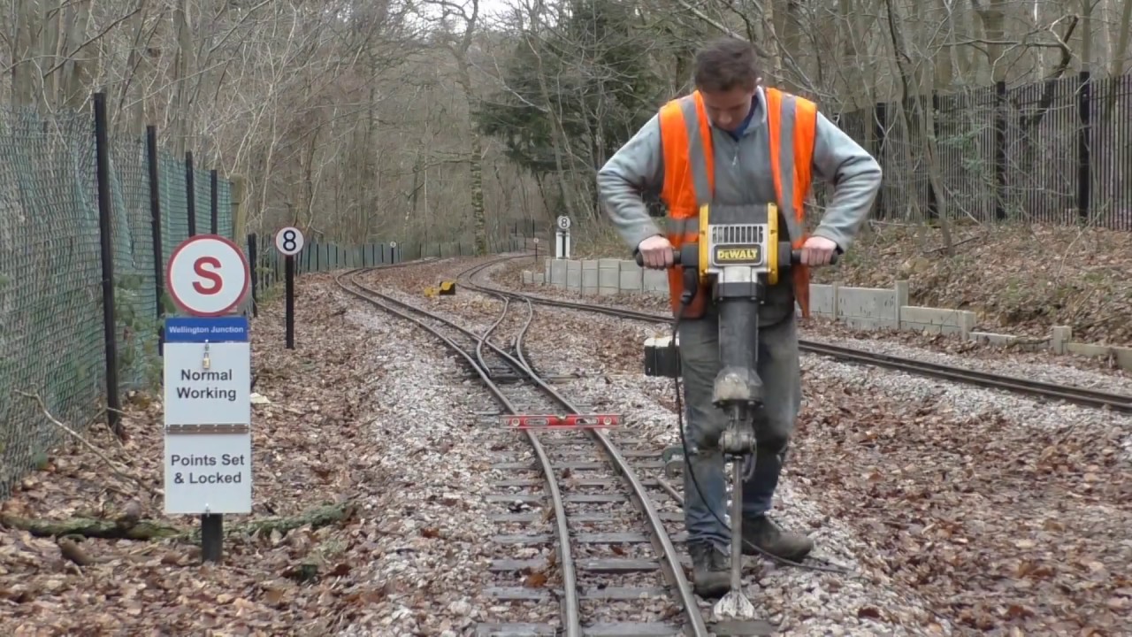 Ruislip Lido Railway | Permanent Way maintenance at Wellington Junction