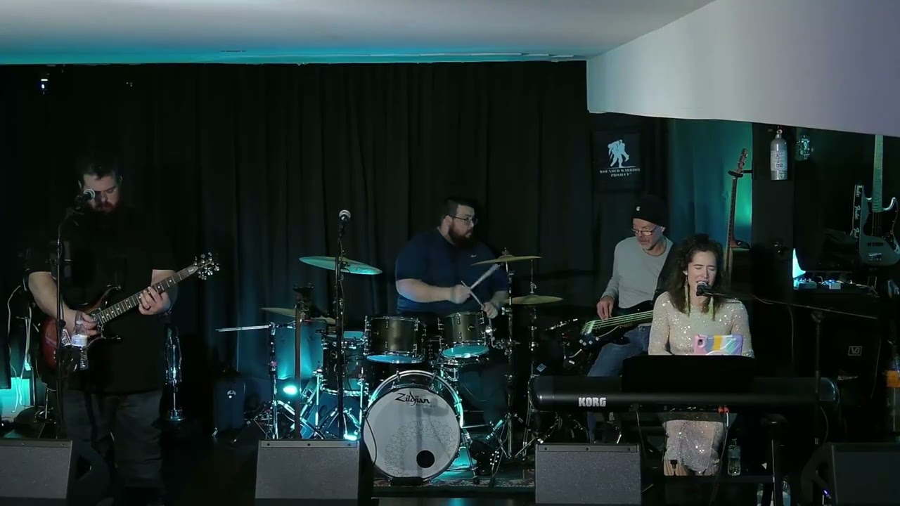 Marissa Zechinato and Loose Ties performing Valerie.