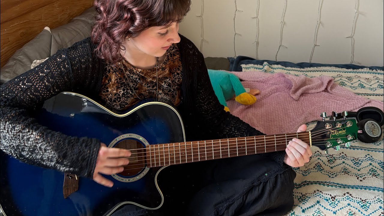 first song on guitar :P coffee beabadoobee