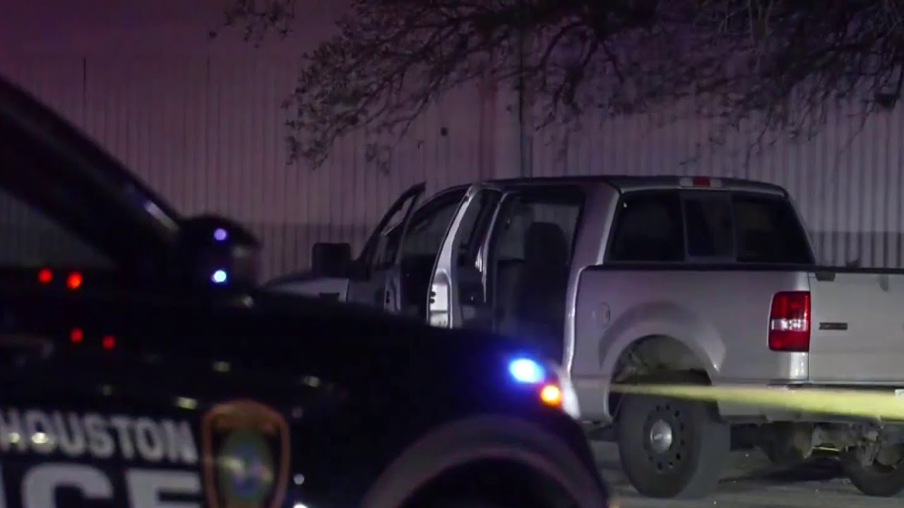 Teen shot and killed during car meet