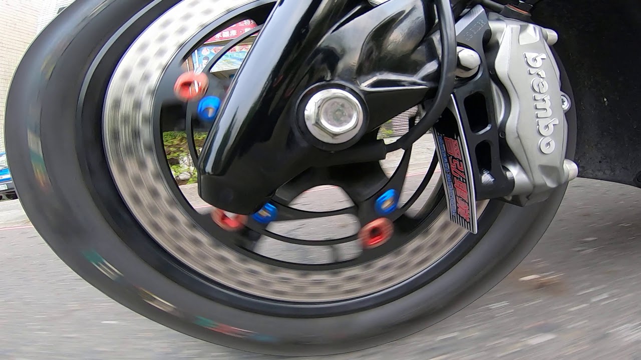 晉弘車業-Force Brembo M4 32/32 (AK550)卡鉗+F.A.R far 267赤鬼浮動碟盤 by Gopro hero7 素材1