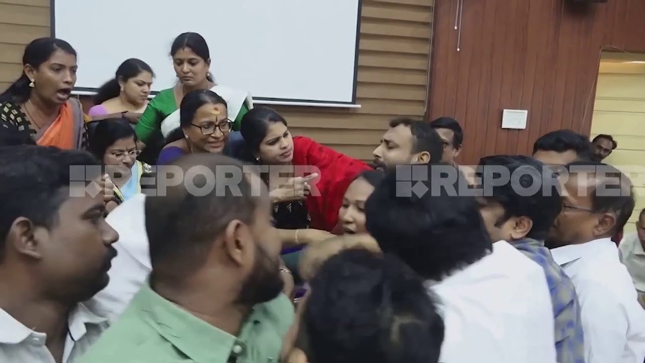 തൃശൂർ കോർപ്പറേഷനിൽ പ്രതിപക്ഷ പ്രതിഷേധം, തർക്കം കയ്യാങ്കളിയിലേക്ക്