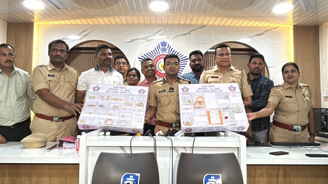 Gold & silver ornaments worth staggering 3 crore rupees jurisdiction the Marine Drive Police Station