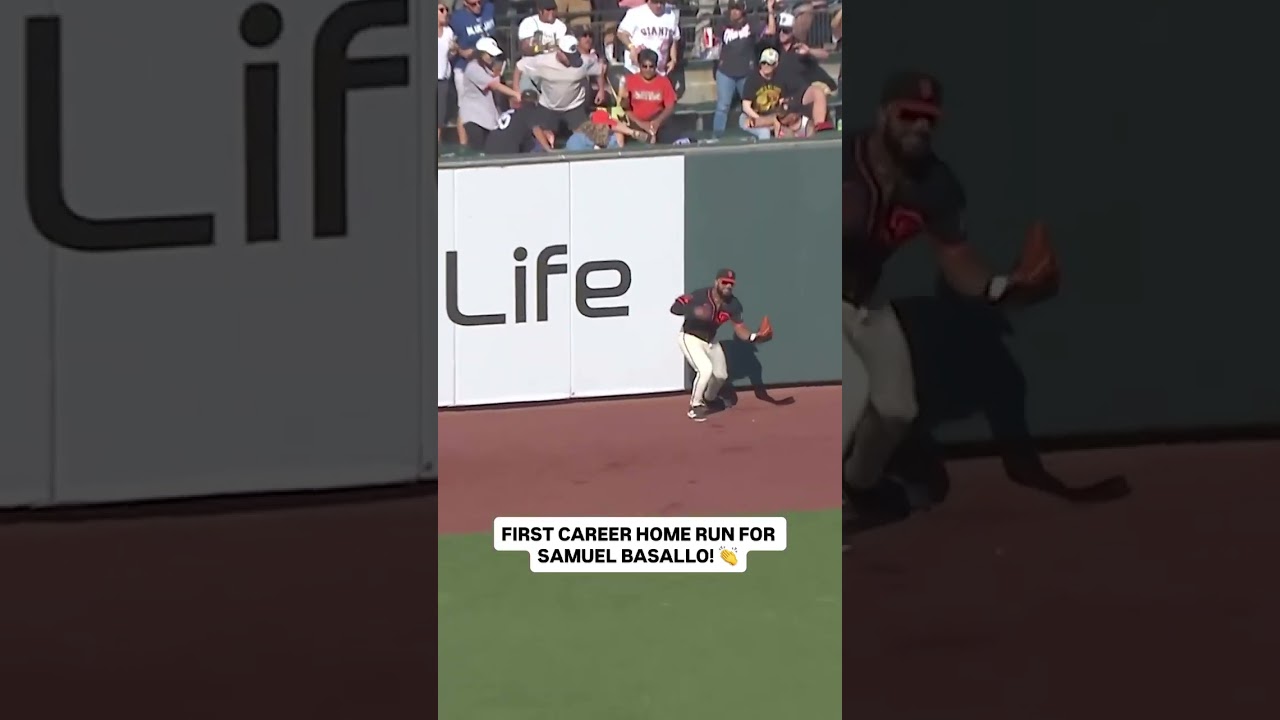 21-year-old Samuel Basallo has his first homer in the majors! 👏 #mlb #baseball