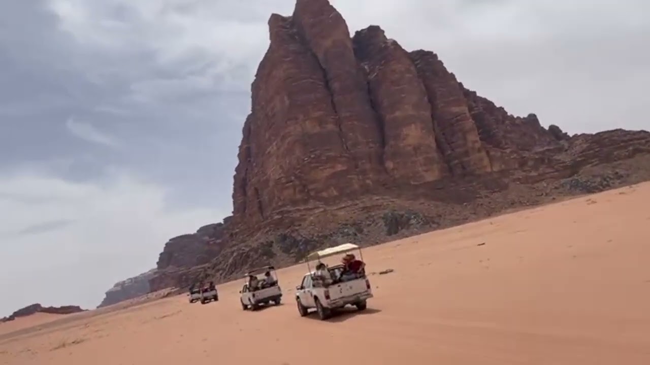 EN EL DESIERTO DE WADI RUM (