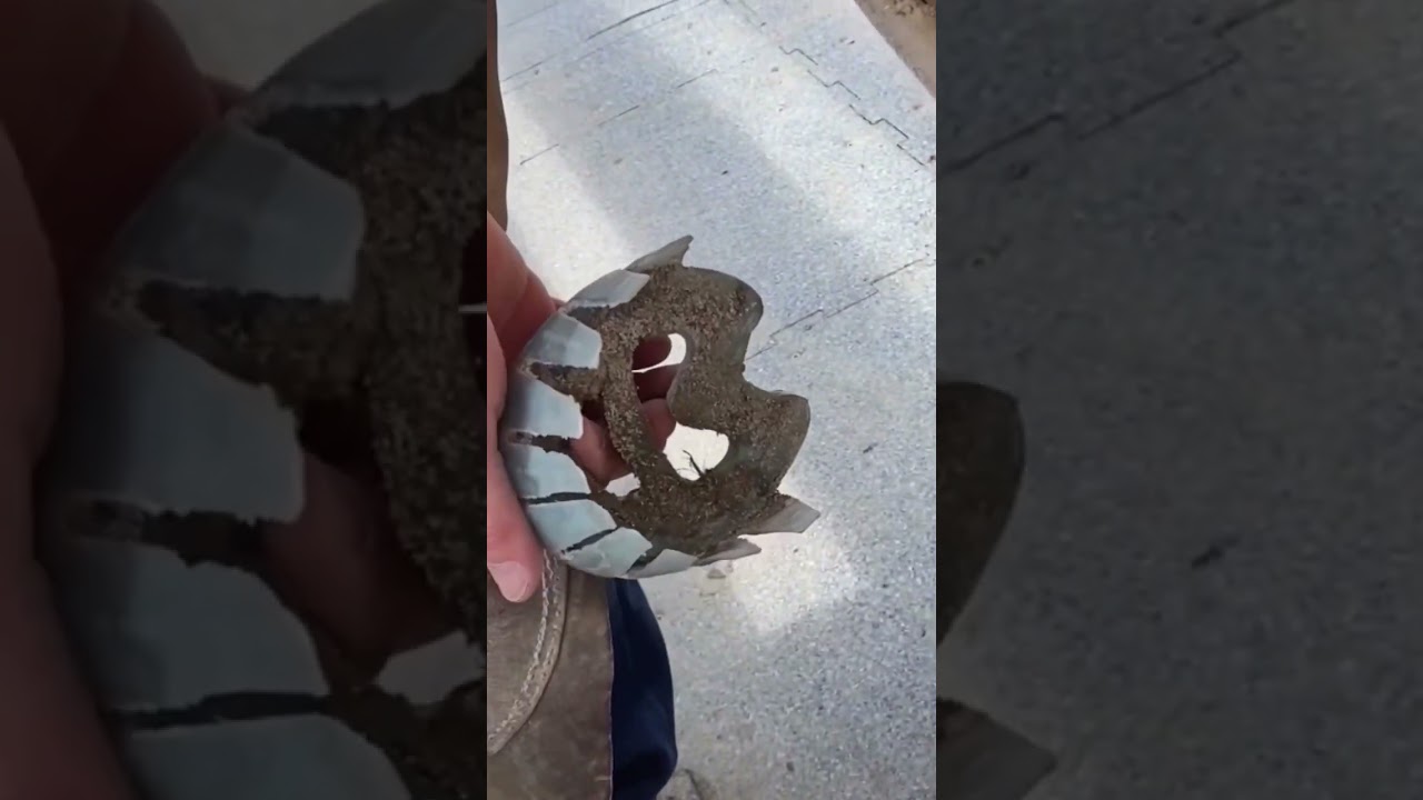 How to remove a plastic glue on horse shoe 🐎