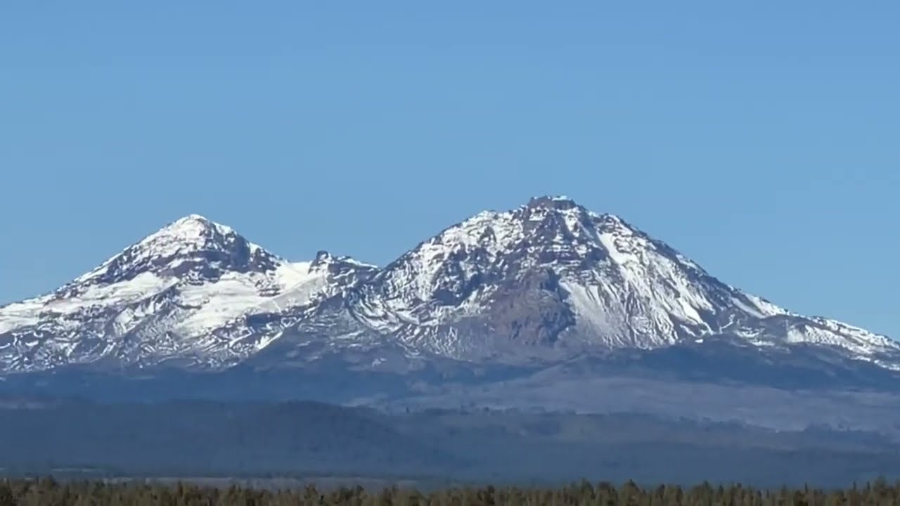 Three Sisters View Point. McKenzie Highway in Oregon