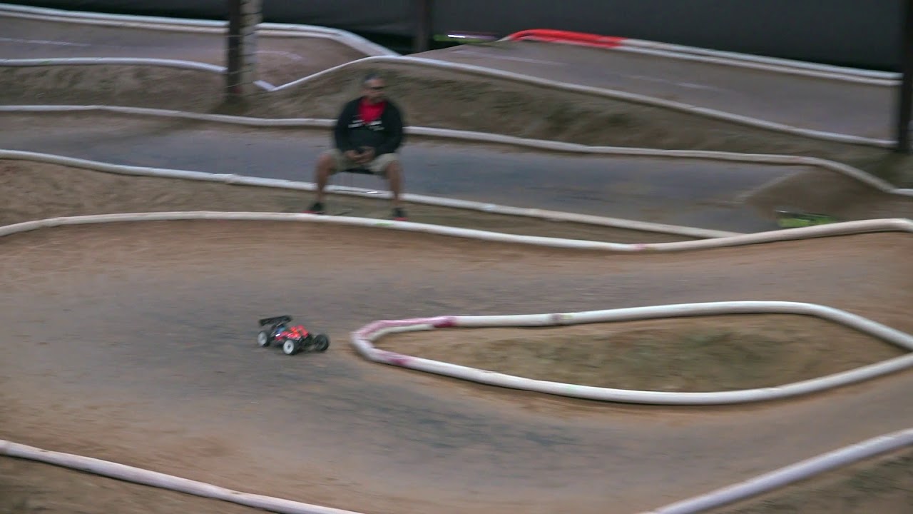 Ryan Lutz battling Brandon Rose at Thornhill Racing Circuit