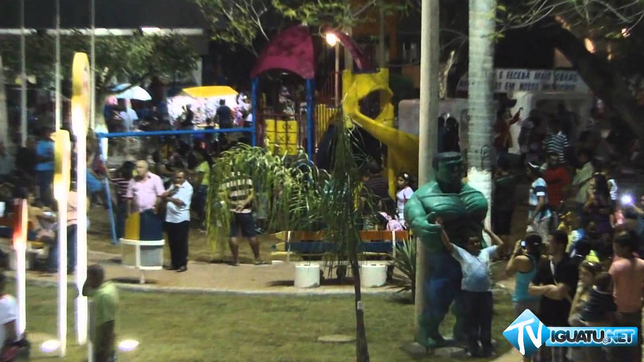 Inauguração de Parque Temático da Criança encanta as famílias de Iguatu.wmv