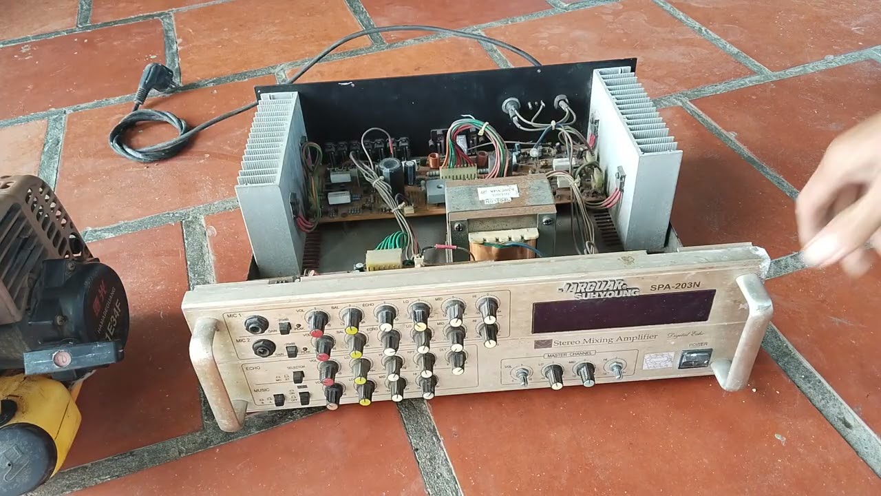 Máy cắt cỏ đang chạy 320k LH 0793932117