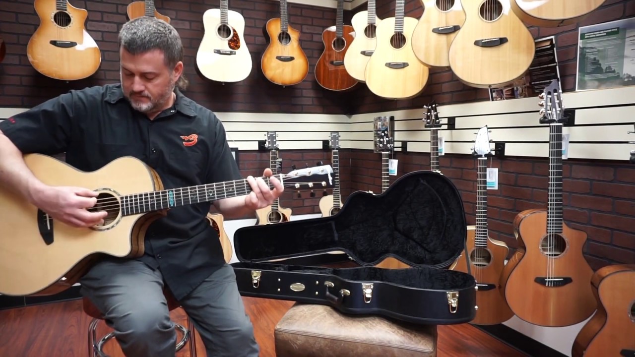 Breedlove Custom Concerto Sitka Spruce Myrtlewood - Open & Shut Case
