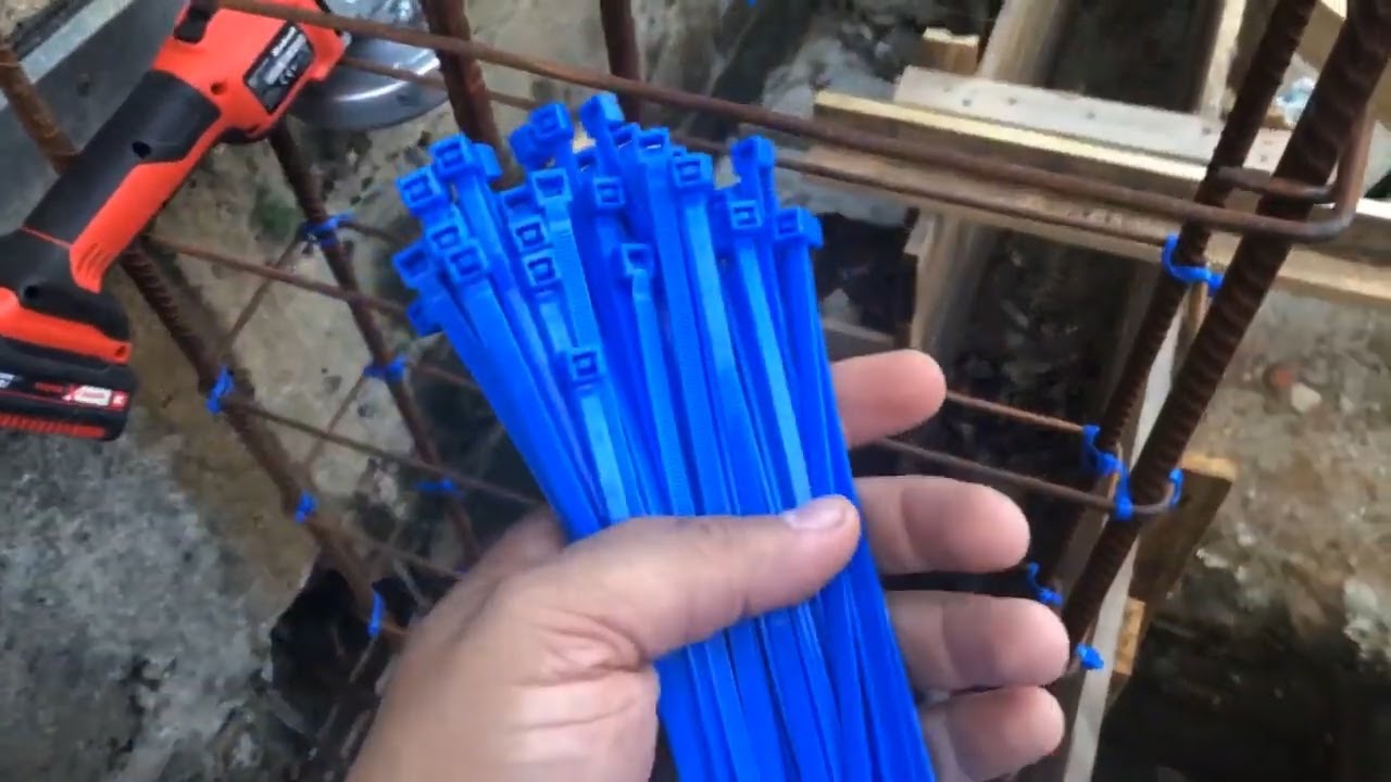 Estrutura com Abraçadeira de plástico