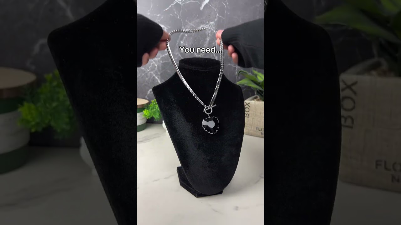 Who needs this choker? 🖤✨ #necklace #chain #choker #jewelry #alt