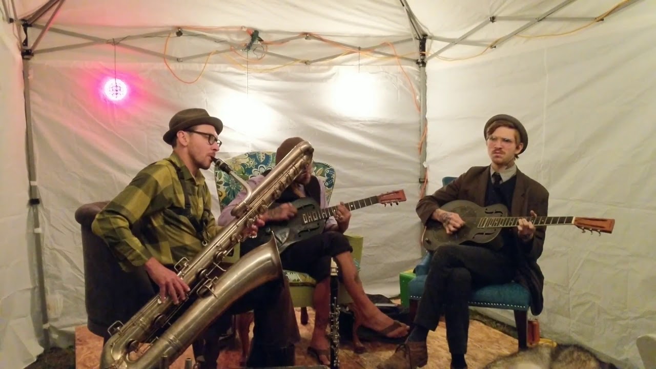 Speakeasy Jazz Cats - St. James Infirmary (feat. Jonathan Doyle)