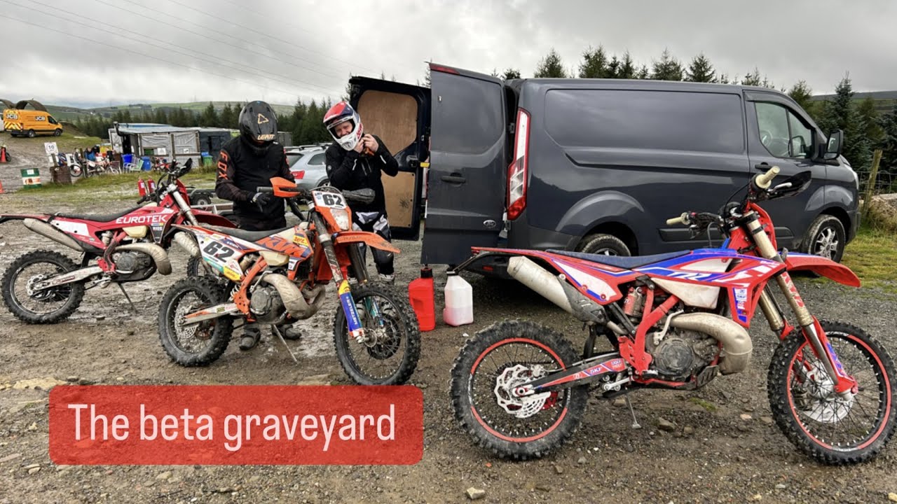 Cowm quarry wet enduro practice day with two trials riders!