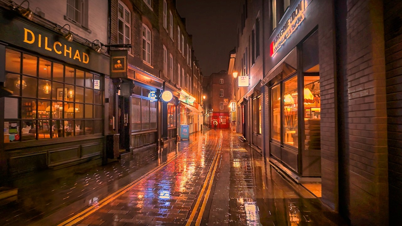 Rainy London Night Walk | Eerie East End to Quiet City of London | 4K HDR