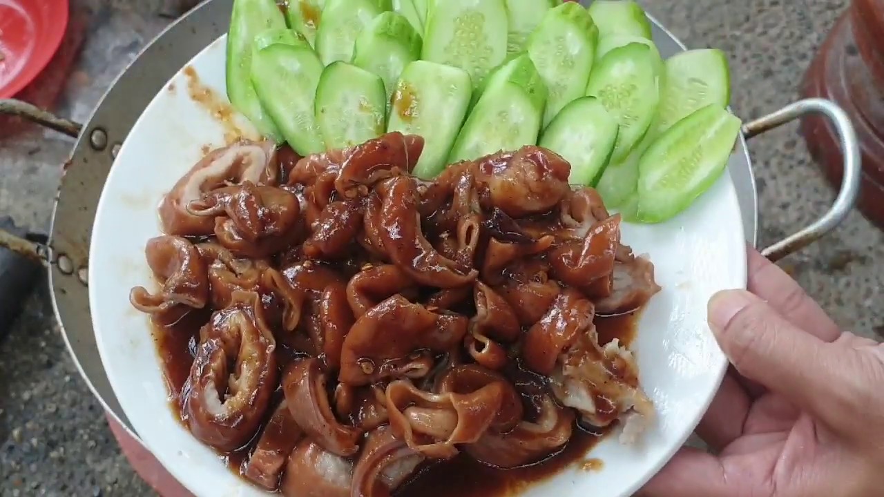 Braised Pig Intestine - Cooking Delicious Lunch - Cooking Skills