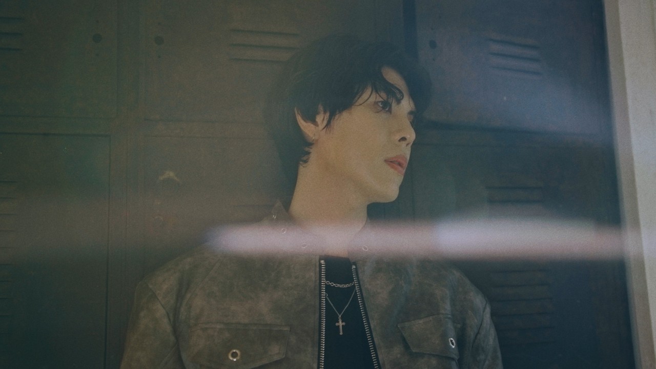 KISU - 'C'Est La Vie'('SIDE B' Vol. 5) Visualizer